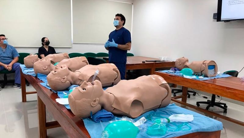 RCP en muñecos de simulación
