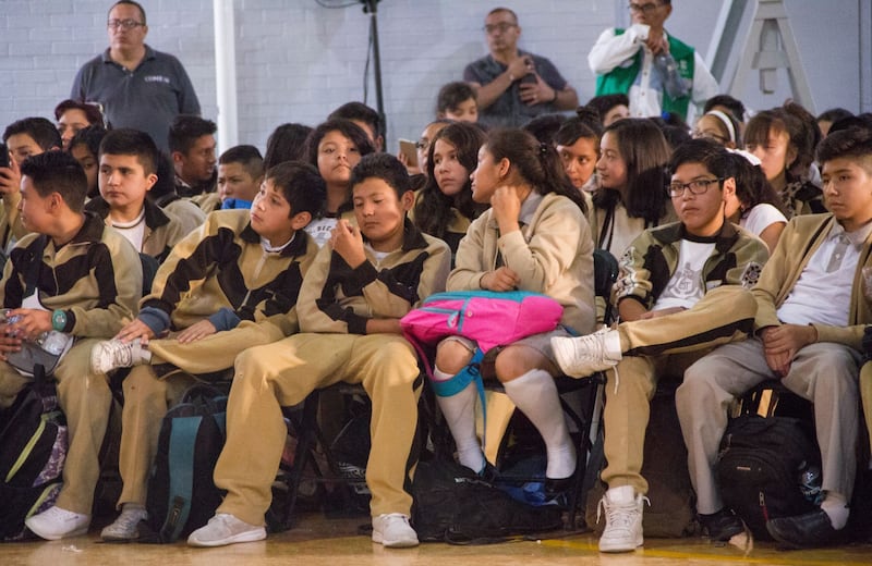 Estudiantes de la Secundaria Técnica Rafael Dondé en la Ciudad de México.
Foto: Cuartoscuro