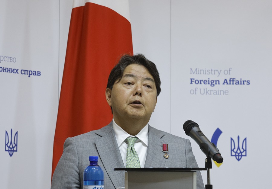 El ministro portavoz del Ejecutivo, Yoshimasa Hayashi,