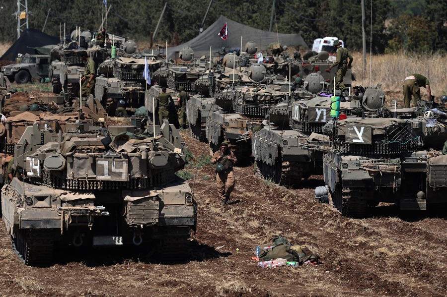 Tanques israelíes en un lugar no revelado en el norte de Israel