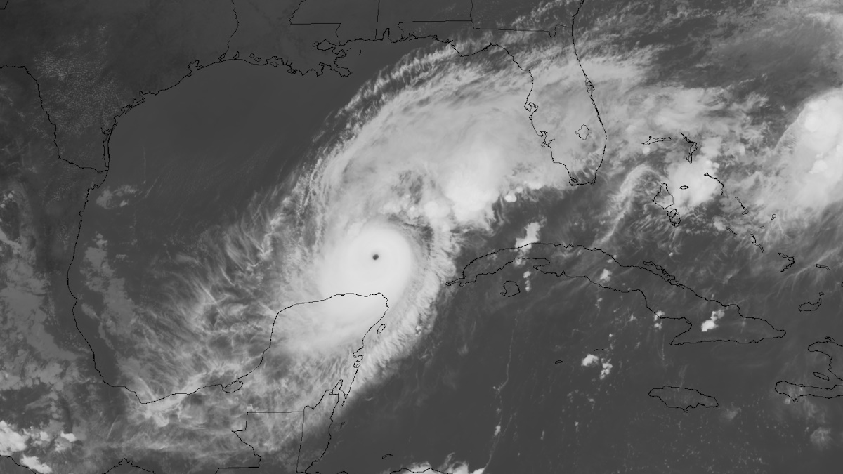 ‘Milton’ se reintensifica a la categoría 5 mientras se aproxima a Florida