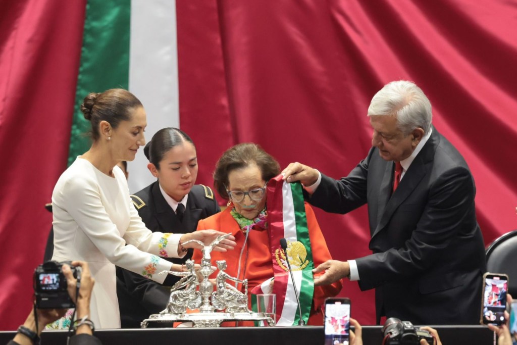 Claudia Sheinbaum protesta como la primera presidenta de México - sheinbaum-galeria-2-1024x683