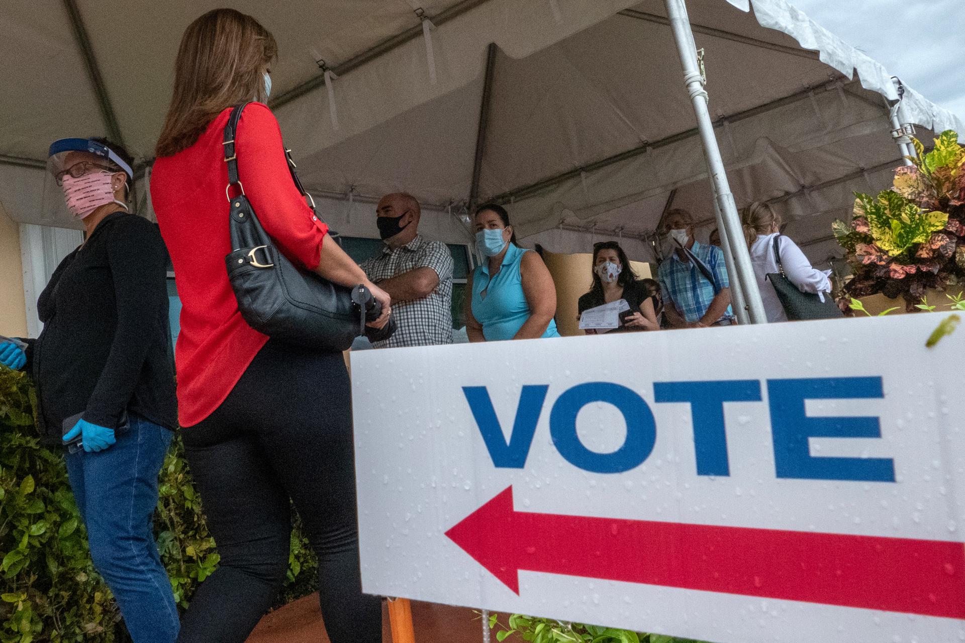 Organizaciones llaman a latinos a votar en EE.UU. donde pueden “marcar la diferencia”