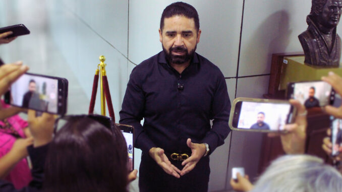 289b70_bb1a27dcaf0647f782b0a008d07a2160mv2-678x381