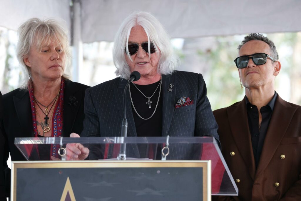 88cf778438c606c453c355ca016f31ddfbcf8209w-1024x683-1 Def Leppard recibe su estrella en el Paseo de la Fama de Hollywood junto a Jon Bon Jovi - 88cf778438c606c453c355ca016f31ddfbcf8209w-1024x683