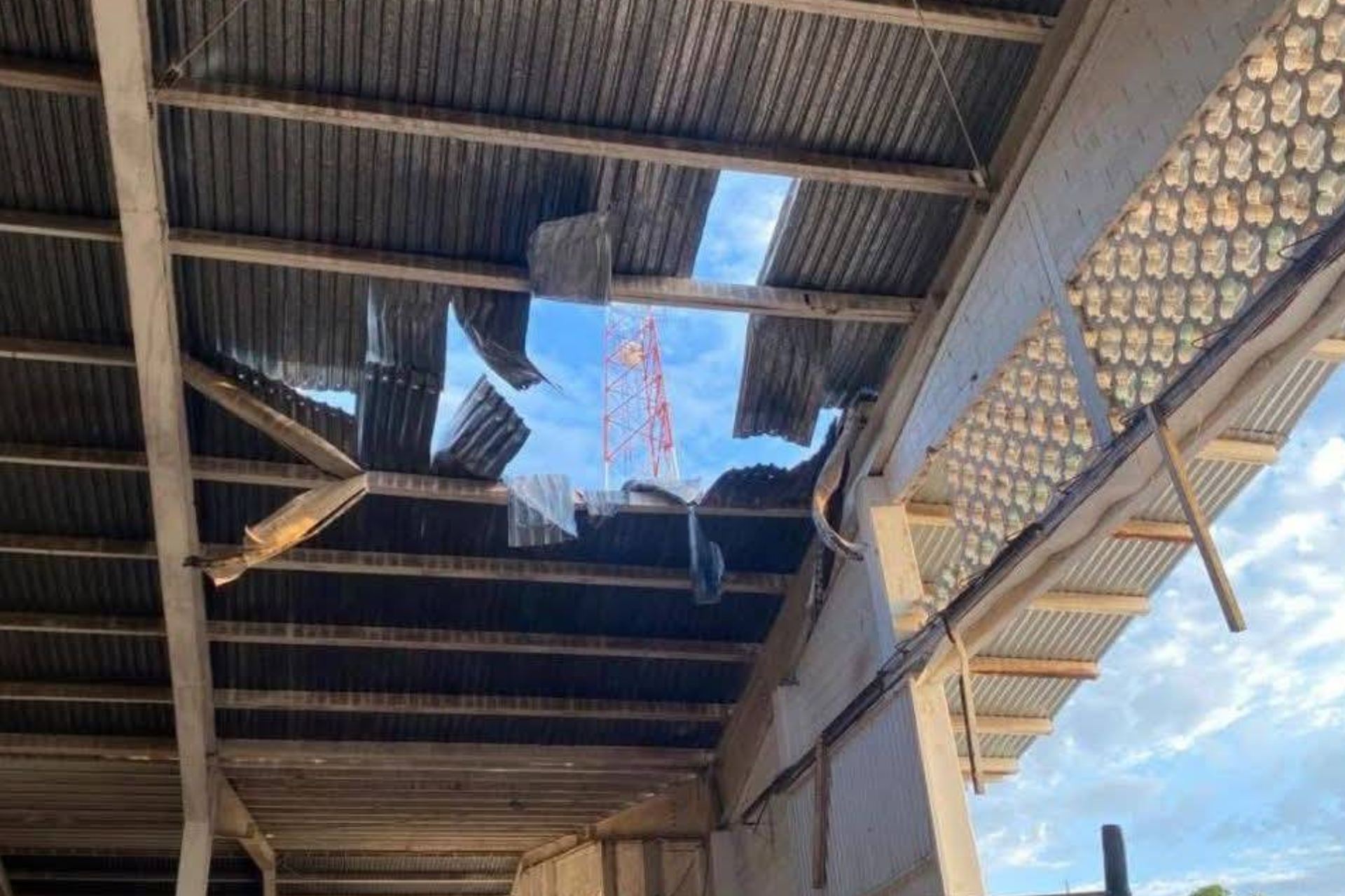 Violencia en Sinaloa: Lanzan explosivos contra instalaciones de Seguridad Pública en Escuinapa