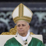 Papa León XIV critica discriminación de migrantes; deben ser bienvenidos, dice