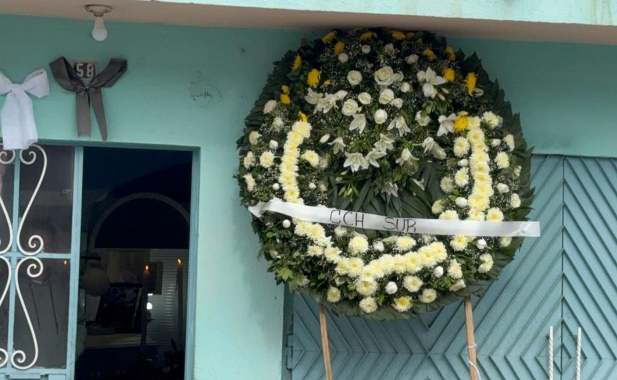 velorio-de-jesus-israel-estudiante-asesinado-en-el-cch-sur CCH Sur y UNAM acuerdan reforzar seguridad tras ataque de alumno - velorio-de-jesus-israel-estudiante-asesinado-en-el-cch-sur