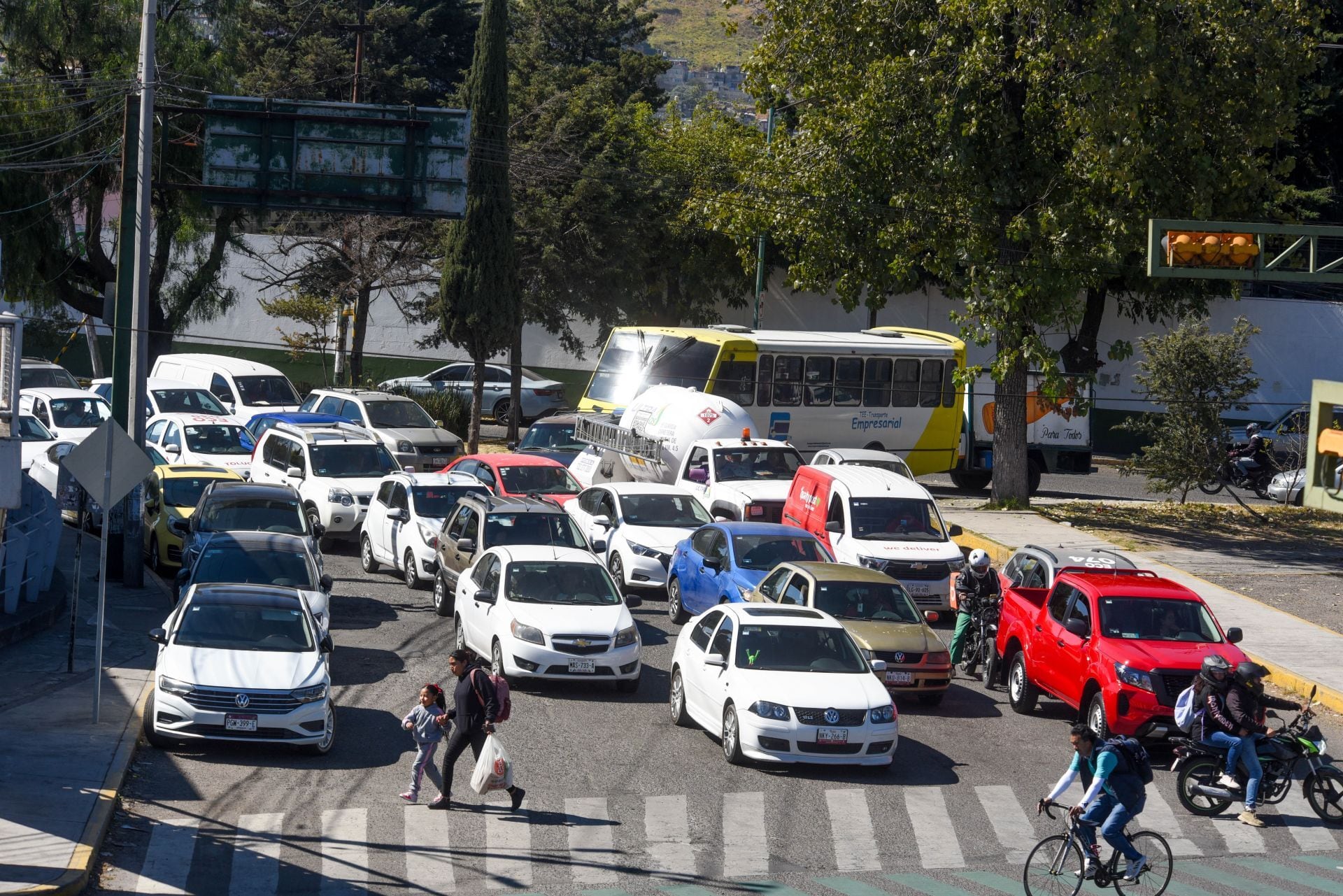 hovtlgocazarhcwcoskbmdjbju ¿Qué vehículos tienen prohibido circular durante una contingencia ambiental?