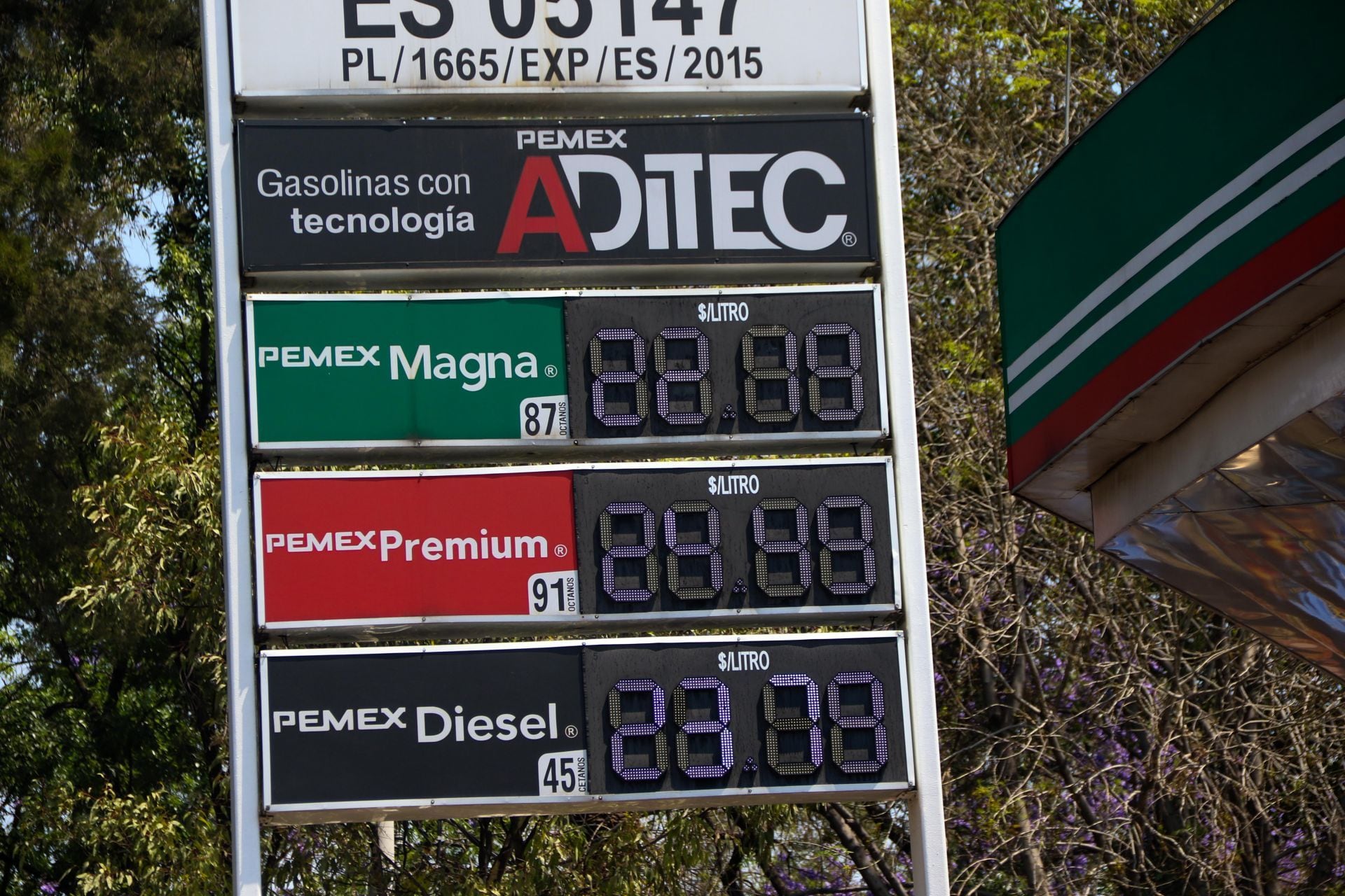 n5owjcxwjrgelntrfwvwau4i5u Gasolinera de Pemex