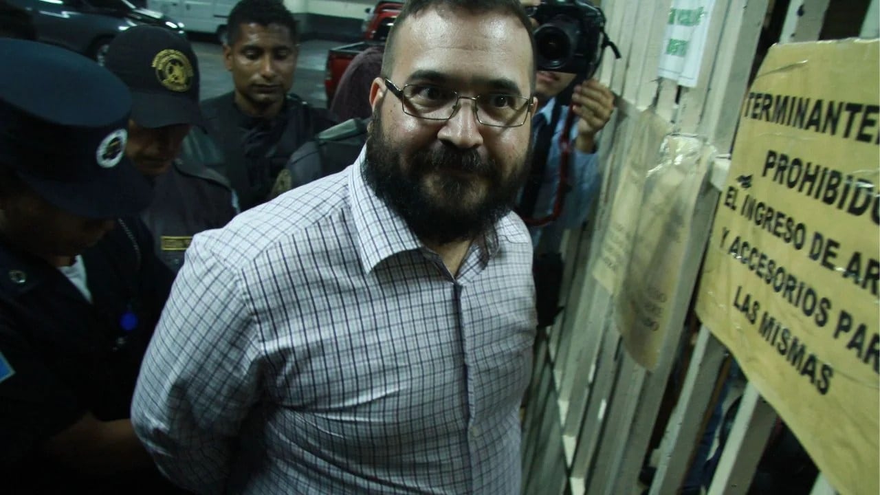 pazx2m2xpjflho4sp5hzo6zyaq-2 Caso Duarte: abogado responde tras aparecer en cama y niega evadir juicio