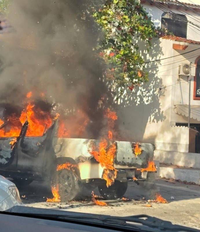 Ola de violencia y bloqueos afecta occidente y centro del país