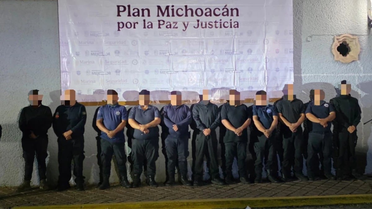 Caen 11 policías en Michoacán por presuntos vínculos con CJNG
