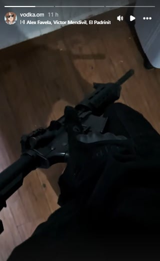 2fkadgnoavgxxavsgqlu334uya Estudiante que mató a sus maestras en Lázaro Cárdenas se mostró con el arma para el delito.