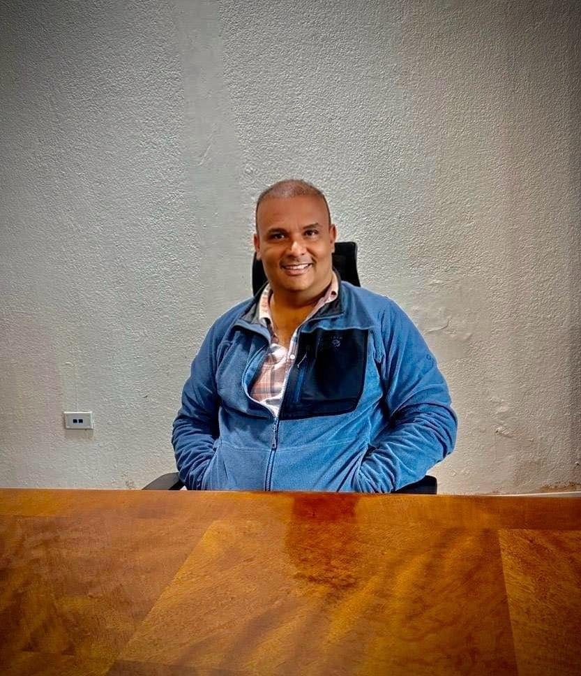 ¿Quién es Jesús Uribe Esquivel?