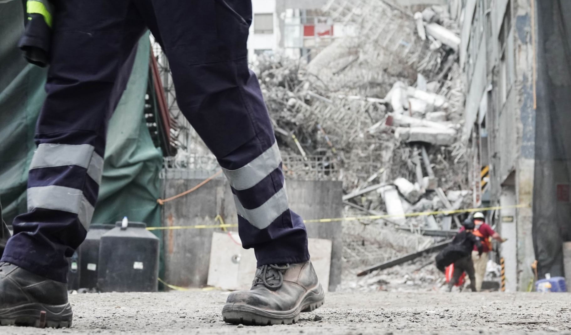 Edificio colapsado sobre Calzada San Antonio Abad