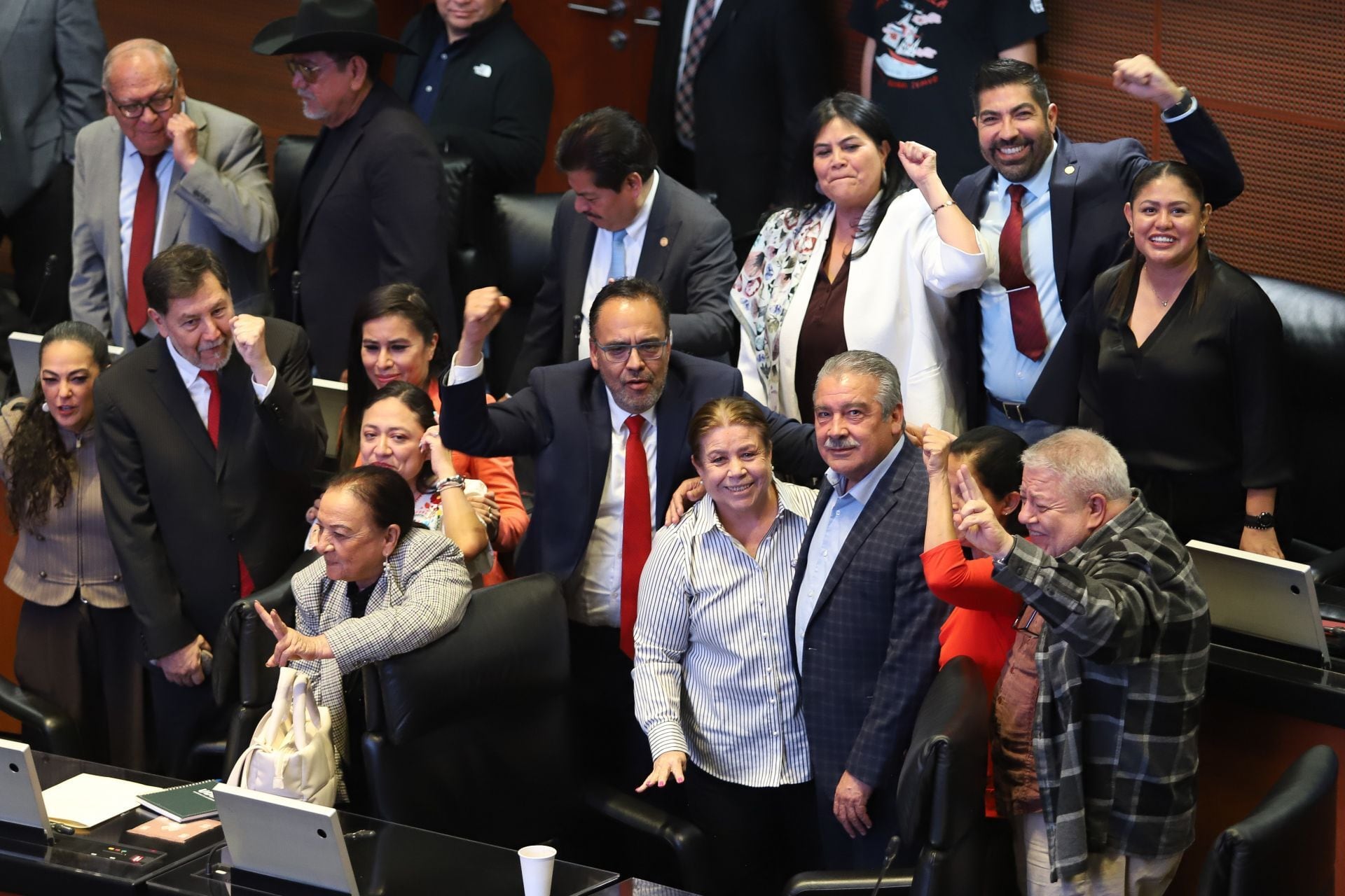 bag6b72glvbvrdgky5rh646zki Morena respalda a Raúl Morón en el Senado durante visita de Grecia Quiroz