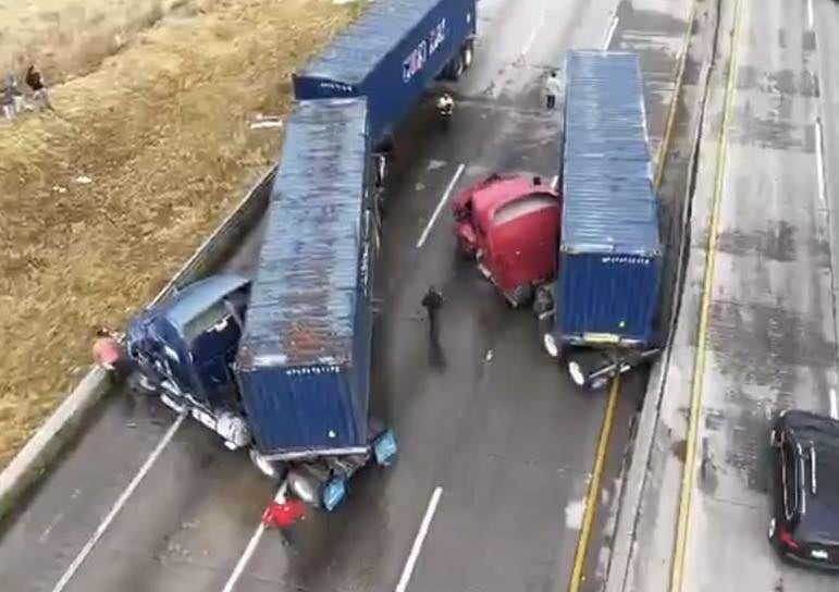 crpnuliibjesxmpqldj5ujxdtu Choque de tráileres en la Autopista México–Querétaro provoca caos vehicular