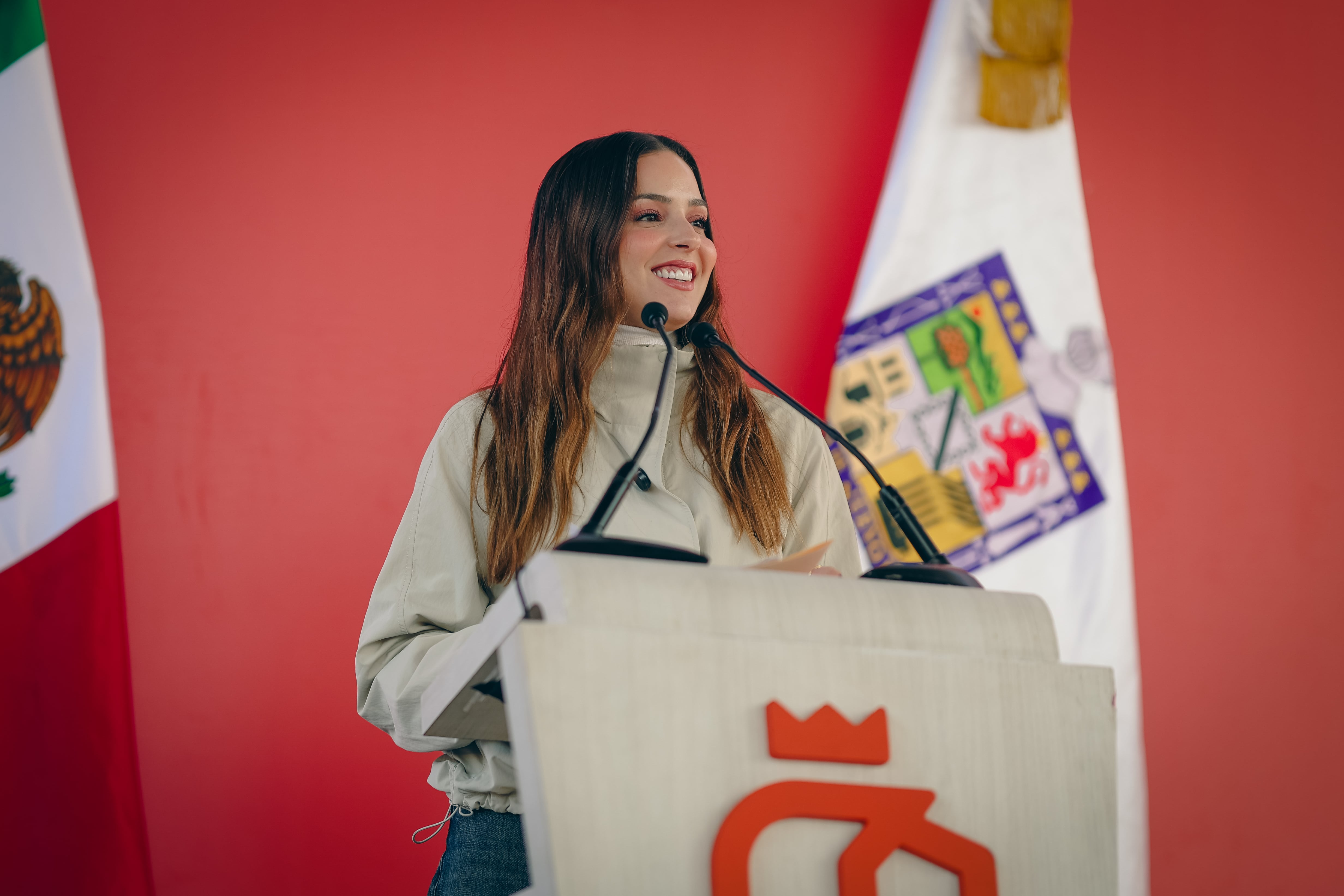 Samuel García impulsa “Ayudamos a las Mujeres” como programa histórico en NL.