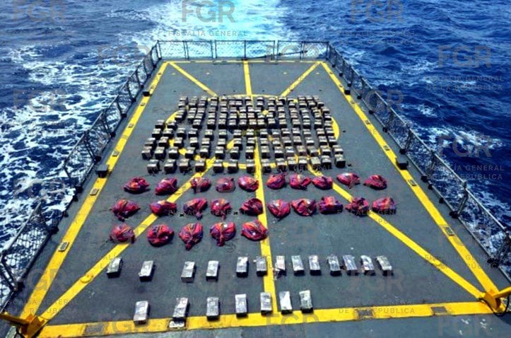 Aseguramiento de cocaína frente a Colima