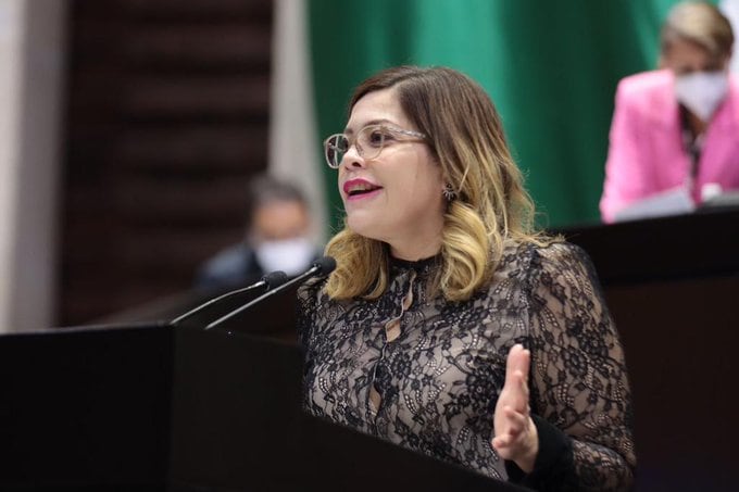 imno3rfou5e3ji52cugdvmgnxm Lilia Aguilar Gil en la Cámara de Diputados