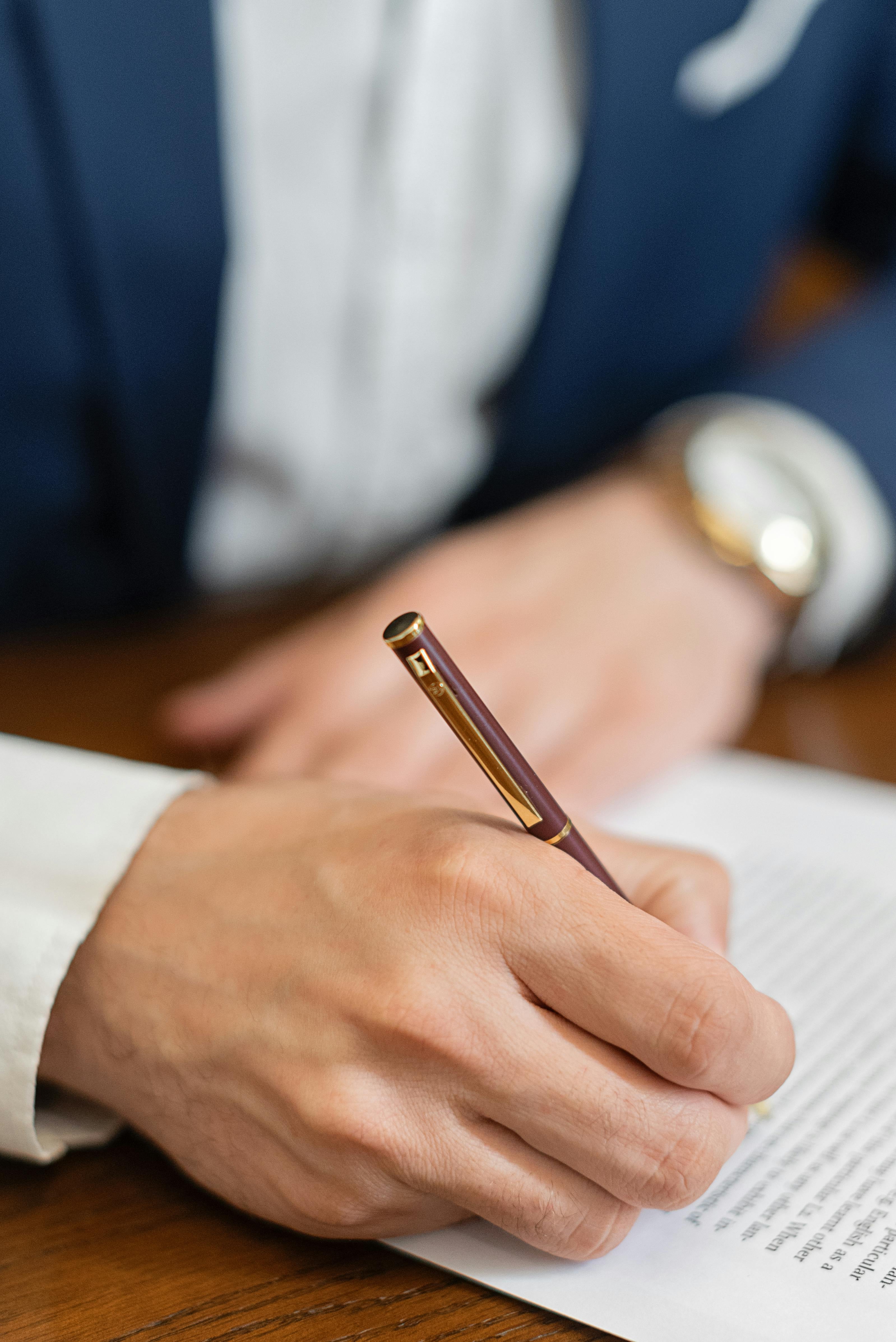 Firma en documento legal.