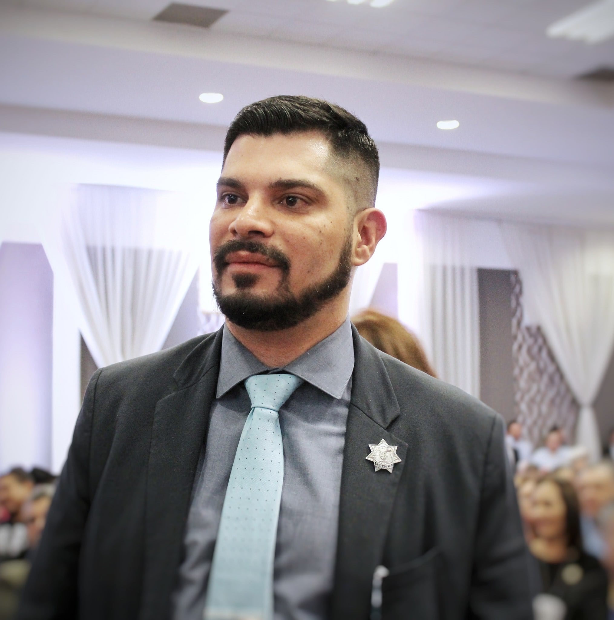 u43tvjqzcfa7bb6ybsxuntvg3i-1 ¿Quién es Óscar Alberto Aparicio Avendaño?