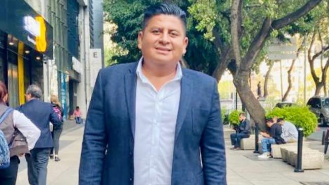 Alcalde rifa liposucción o camioneta por el 10 de mayo y desata debate