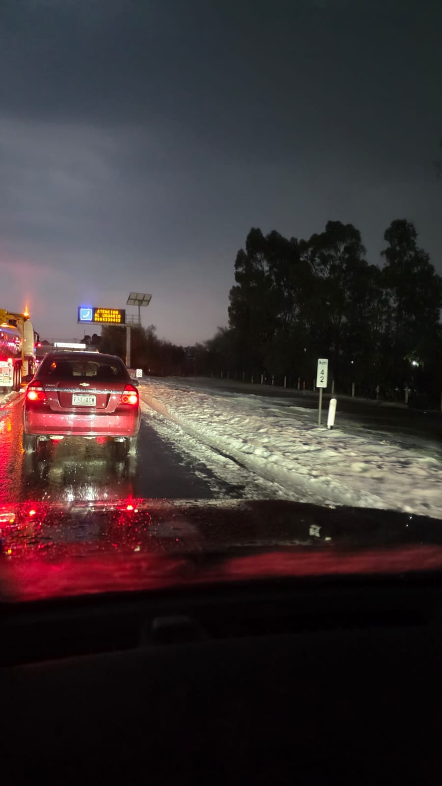 Granizada en Tecámac colapsa autopista México-Pachuca