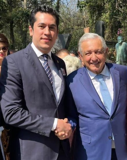 4an3aj2zjvempoi35ewayj6kmy Rogelio Israel Zamora Guzmán y Andrés López Obrador