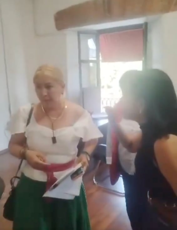 Regidoras de Cuautla pelean por donación de huevo del ayuntamiento