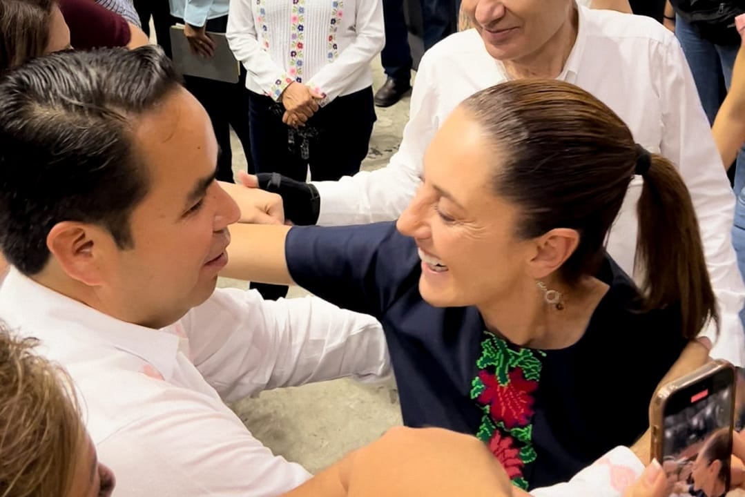 Heriberto Aguilar Castillo  con Claudia Sheinbaum