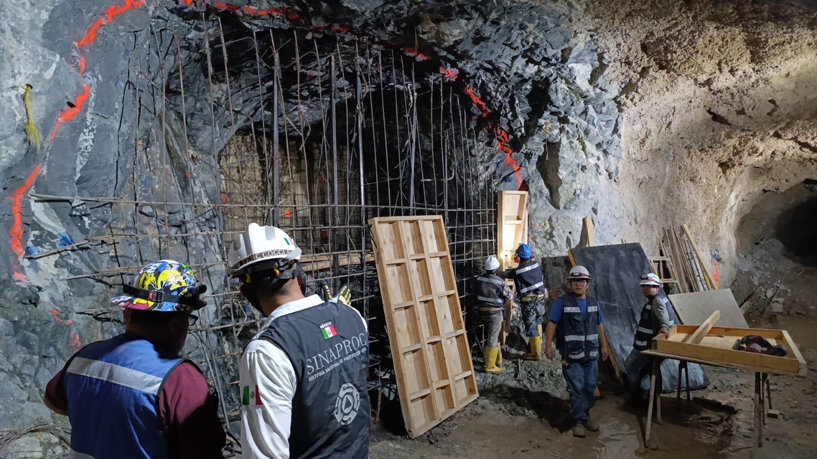 suwjqmpvfze53lyws3x42bf34i Fiscalía de Sinaloa identifica a tercer trabajador en mina Santa Fe