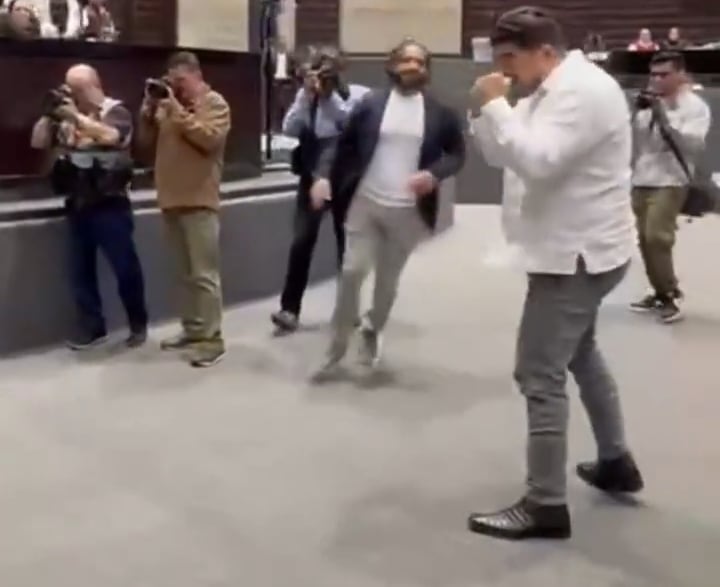 gcbn2knqibbldpmvql7sdchuoq Pelea entre Zenyazen Escobar y Carlos Gutiérrez en la Cámara de Diputados