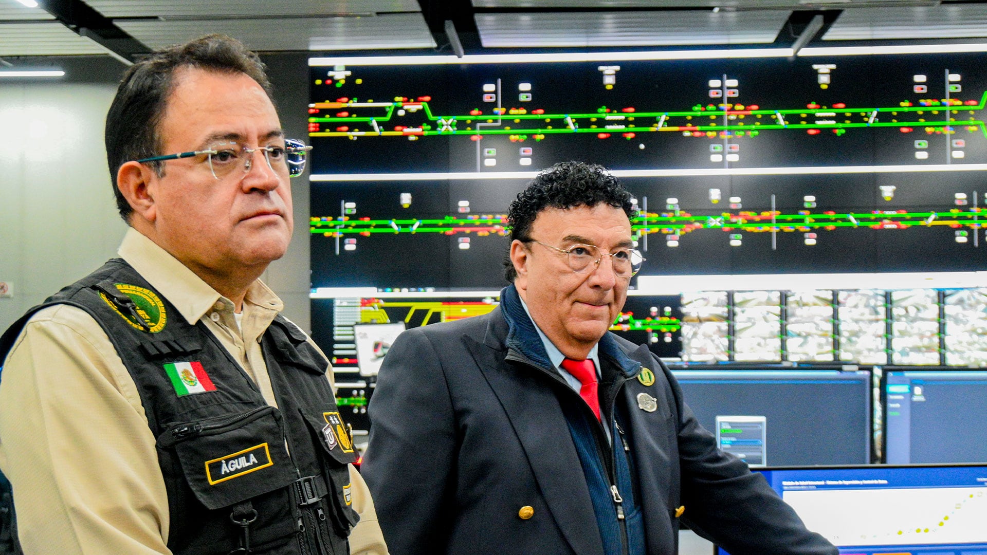 Mtro. Óscar David Lozano Águila y el Ing. Raúl Hernández Leyva