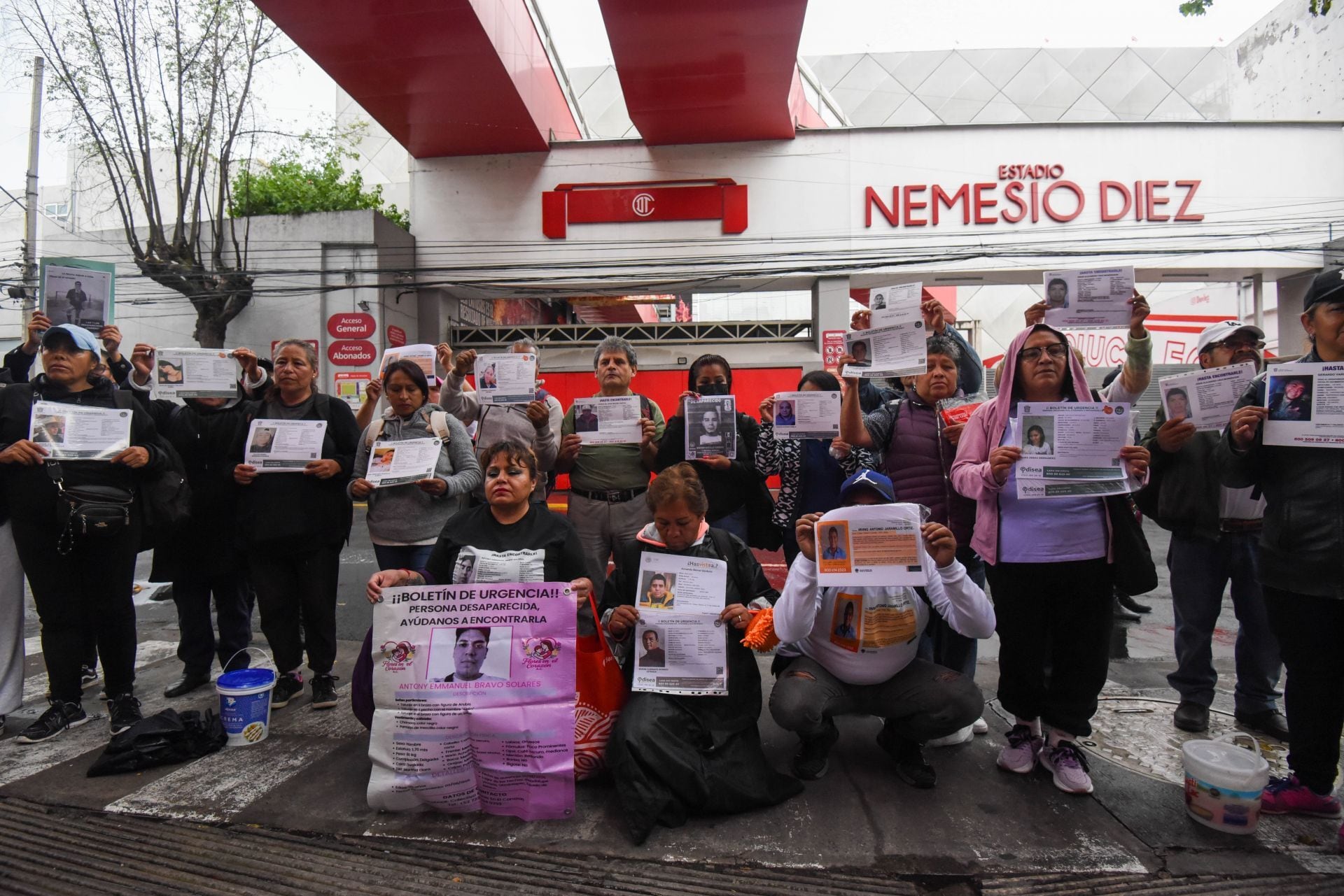 fqudkl4x5ncankgg63k5hbz6bq Madres Buscadoras protestan afuera de Estadio Nemesio Diez
