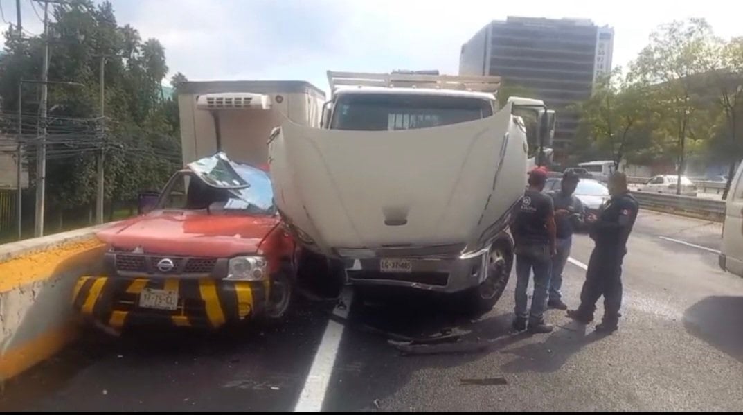 gcxxugkhfrhsbdujrym2nt54lm Choque múltiple en la México-Toluca