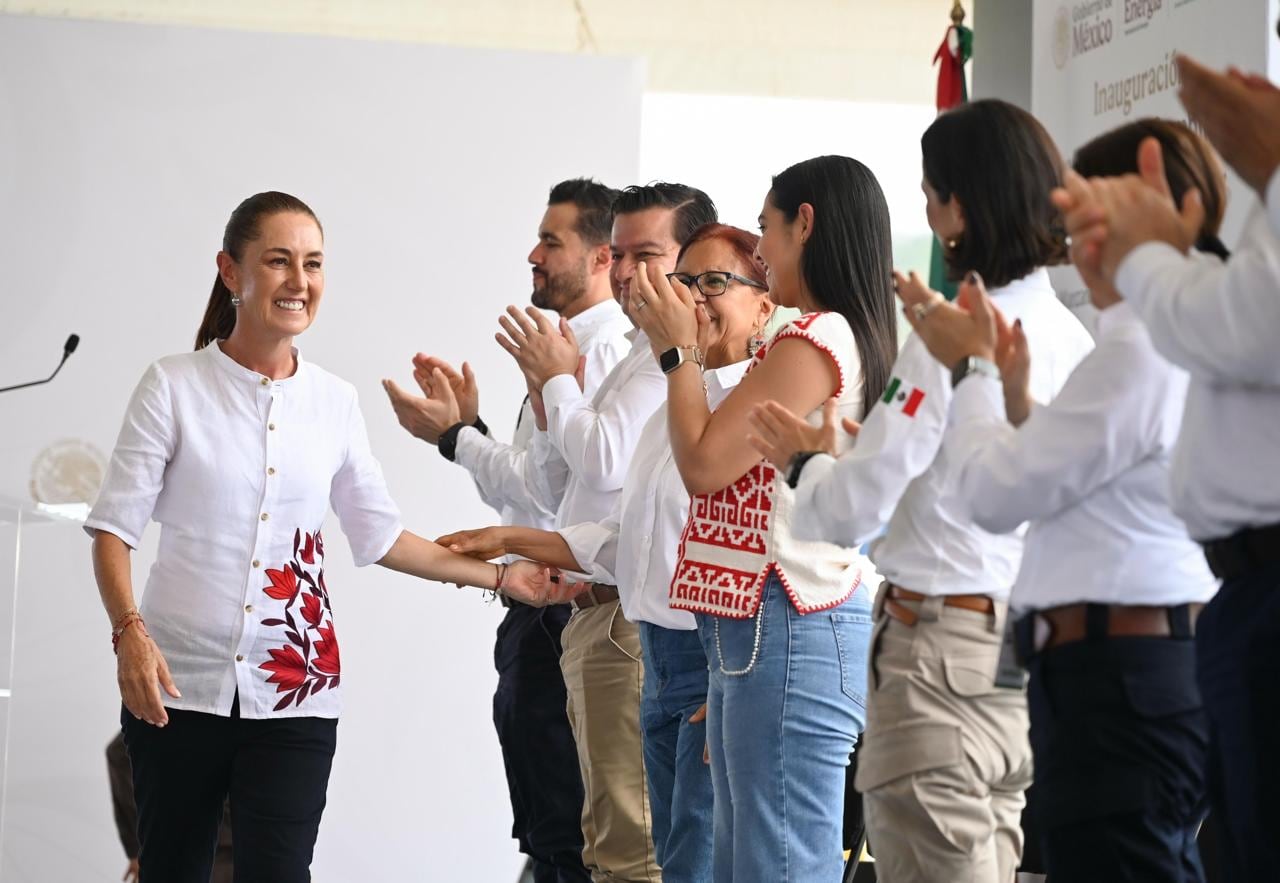 h2vakuc66bbydnrxihoyysm5sm Claudia Sheinbaum inaugura central de ciclo combinado de CFE en Colima
