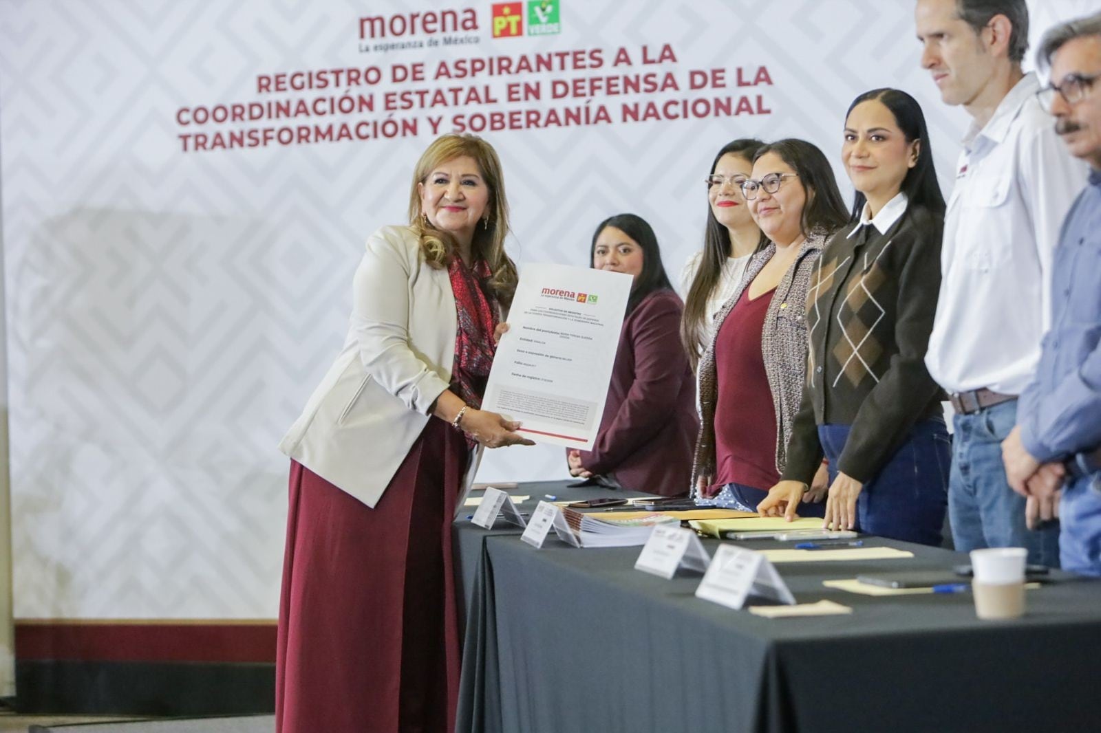 Tere Guerra se registra como candidata a la gubernatura de Sinaloa