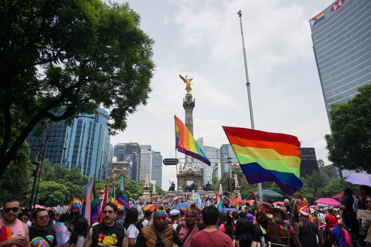 mgmgjknuvbep3nok2ac2zrngrm Marcha LGBT CDMX 2025 en vivo: lo más importante de la marcha del orgullo