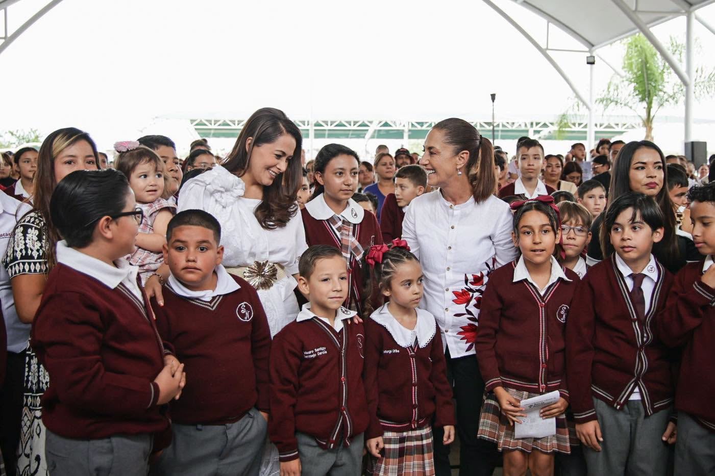 r3p4uvvo3zdsrctehuxlv5v7na Claudia Sheinbaum entrega de becas Rita Cetina