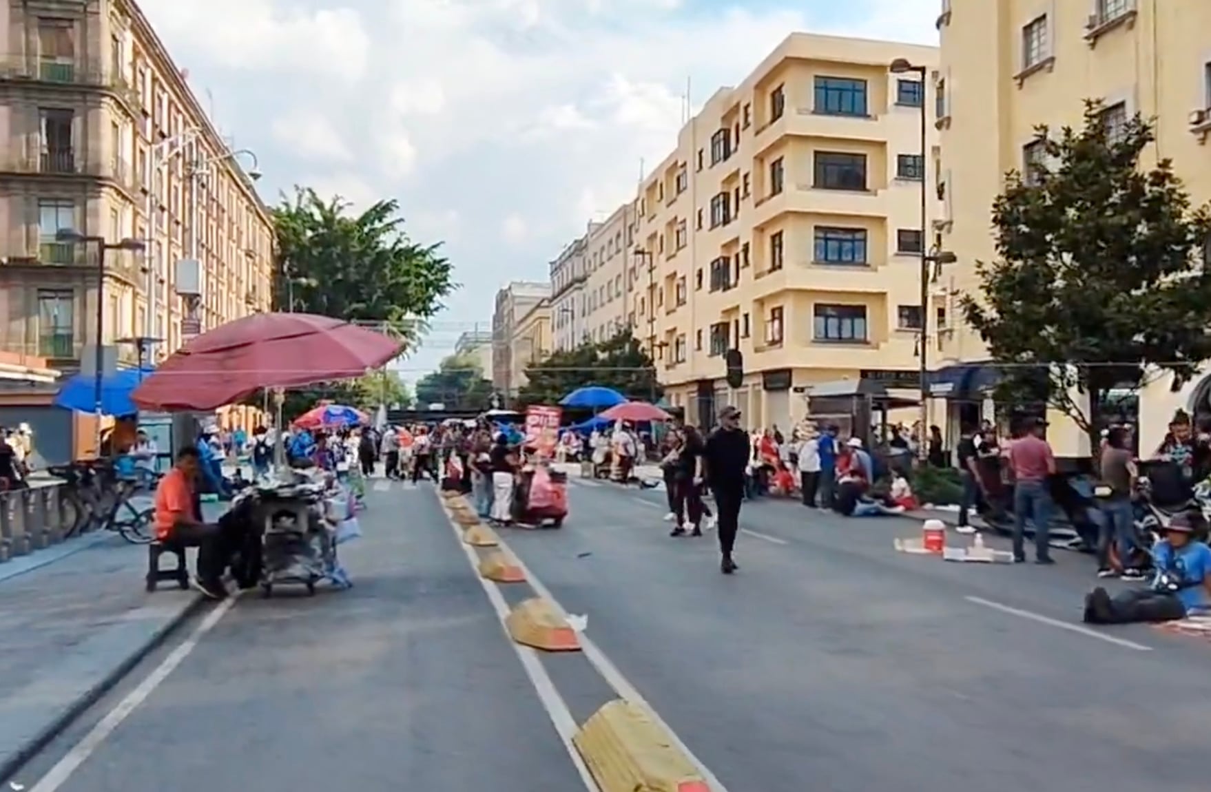 xkbpgwo4rrasbpco4xovxizfwe Plantón de la CNTE en avenida 20 de Noviembre