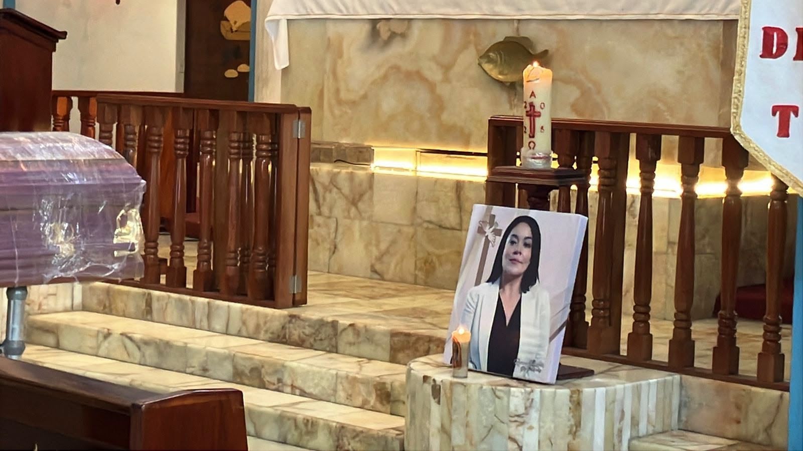 Despiden a Roxana Guzmán en Nanchital