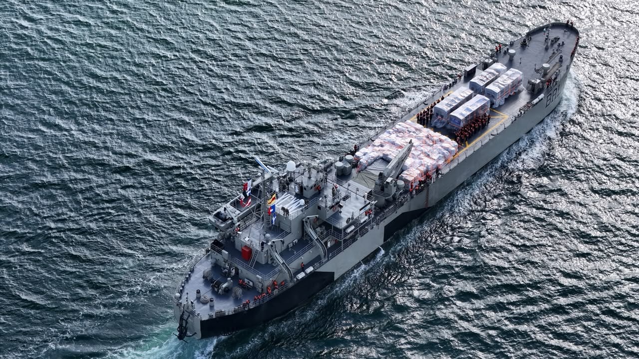 Barcos con ayuda humanitaria para Venezuela de México.