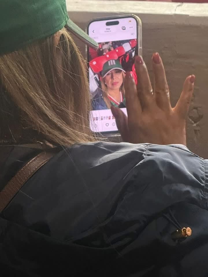 abf4vrggvzc2vc5wwhbtykd7yi Juana Carrillo, alcaldesa de Cuautitlán, acude al Estadio Banorte en zona premium para el México vs Ecuador