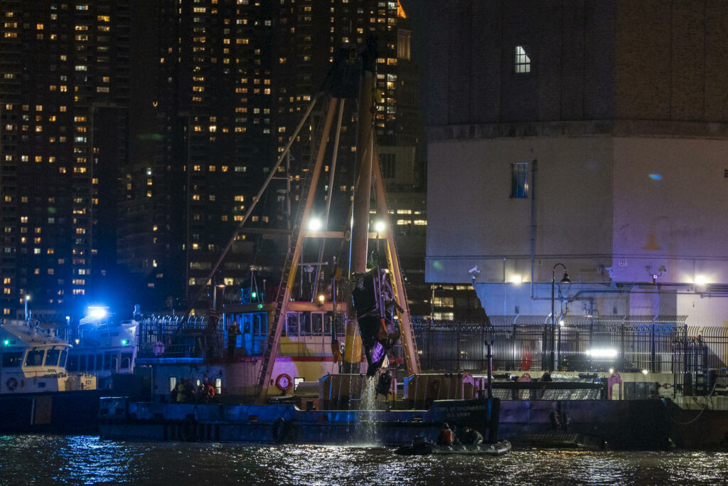 f0d57b6b097707b338da1878c682aed892726654w-1024x683-1 Informe vincula impacto de aves en accidente mortal de helicóptero en Nueva York - f0d57b6b097707b338da1878c682aed892726654w-1024x683