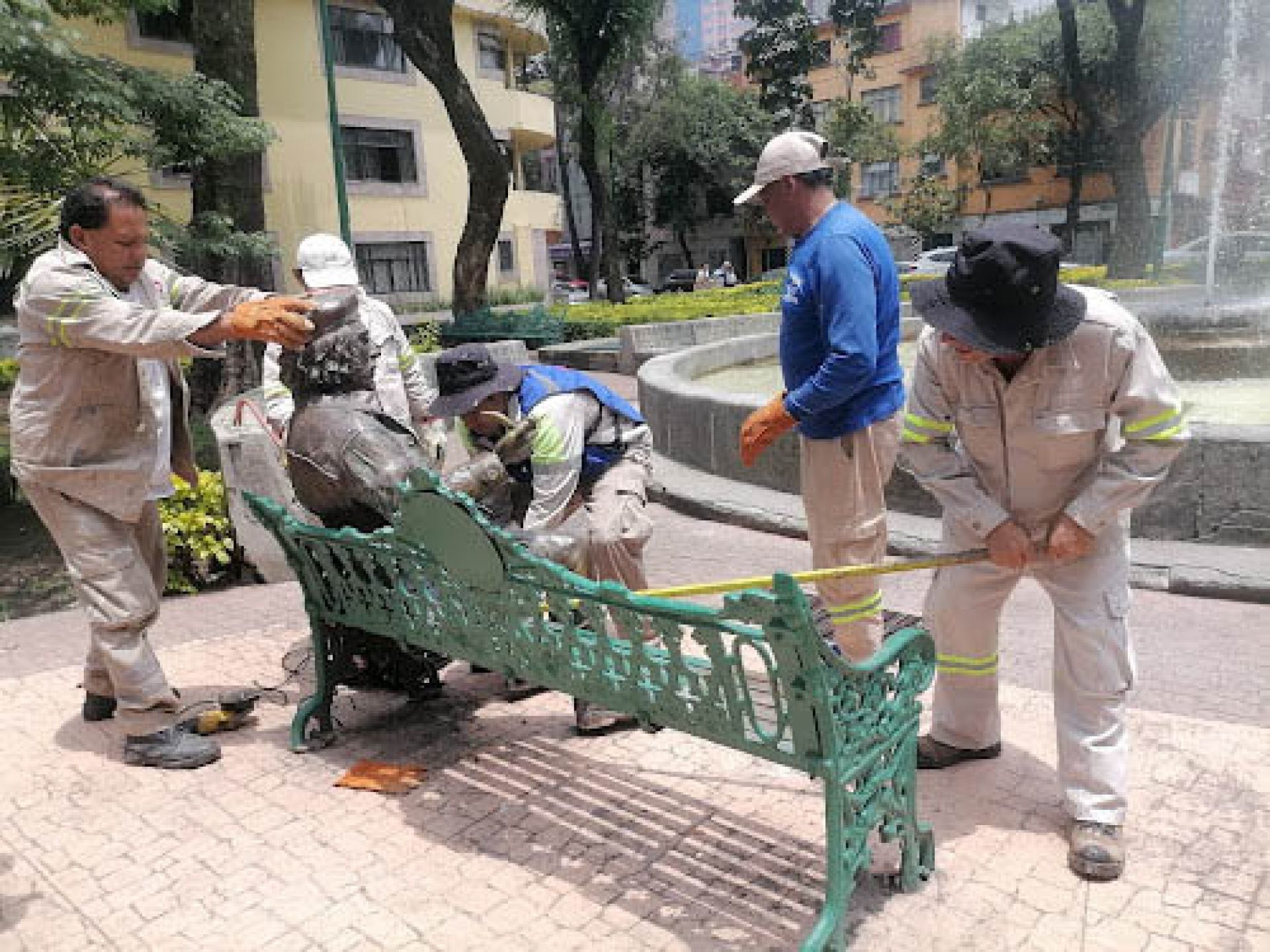 Autoridades de la alcaldía Cuauhtémoc retiraron las esculturas de de bronce de Fidel Castro y Ernesto Che Guevara