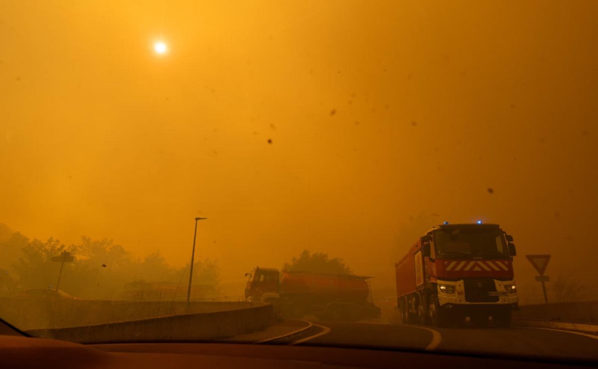 incendio-forestal-en-francia Altas temperaturas alimentan las llamas de los incendios que queman el sur de Europa - incendio-forestal-en-francia