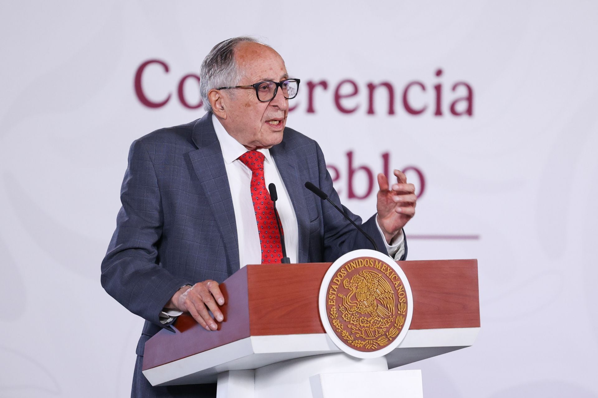 David Kershenobich, secretario de Salud,  destacó los avances y estrategia para la mitigación y diagnóstico para pacientes con VIH