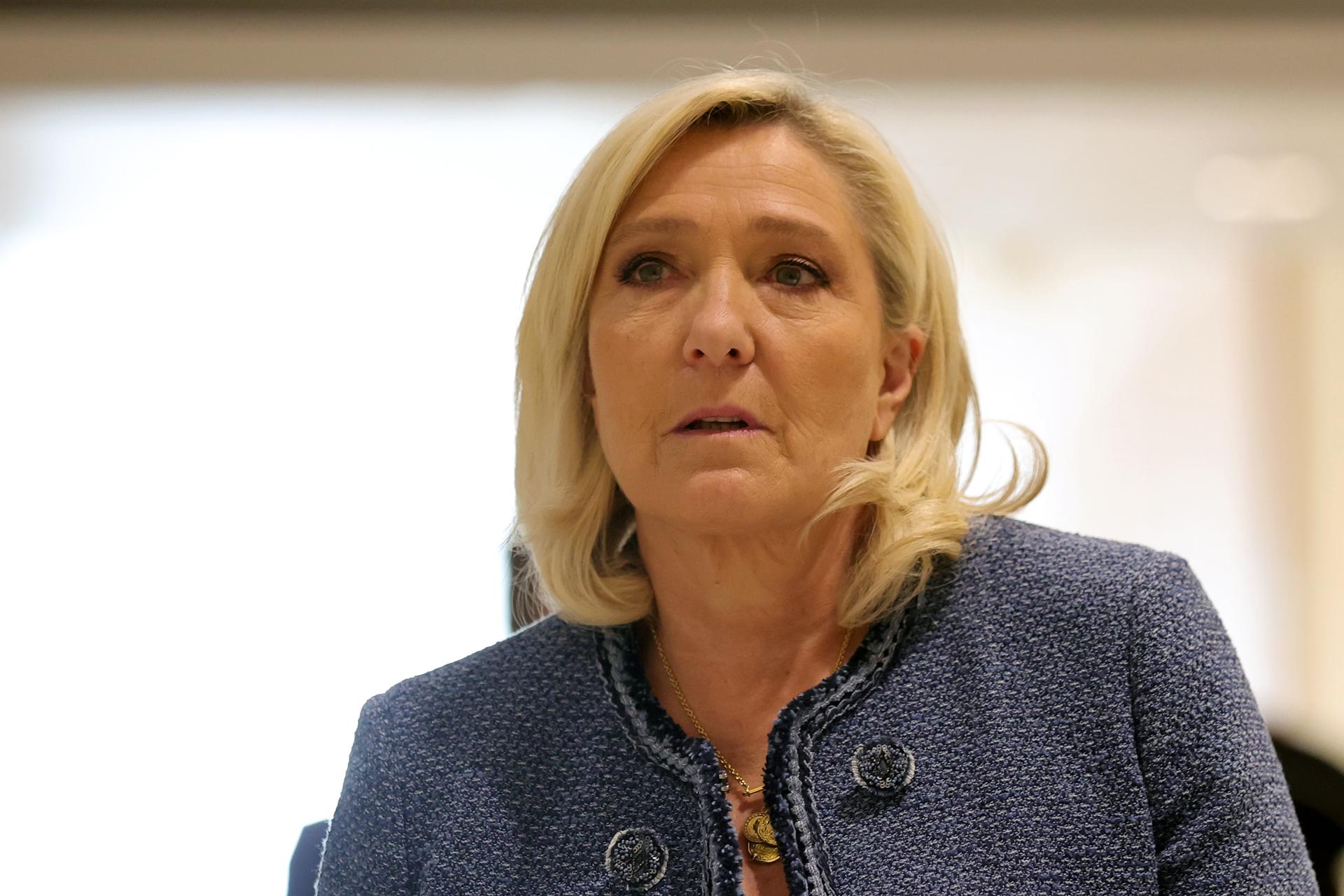 Inhabilitan a Le Pen por 15 meses; aun así podría ser candidata presidencial en 2027 - marine-le-pen-francia